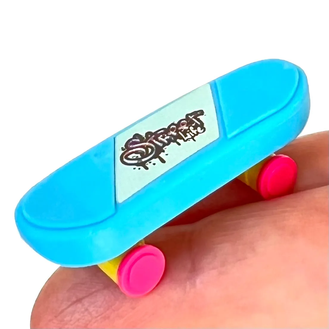 38270 SKATEBOARD ERASERS-60