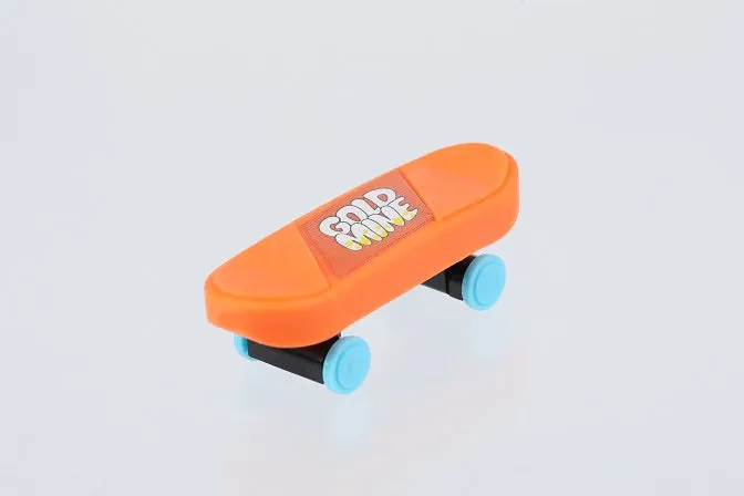 38270 SKATEBOARD ERASERS-60