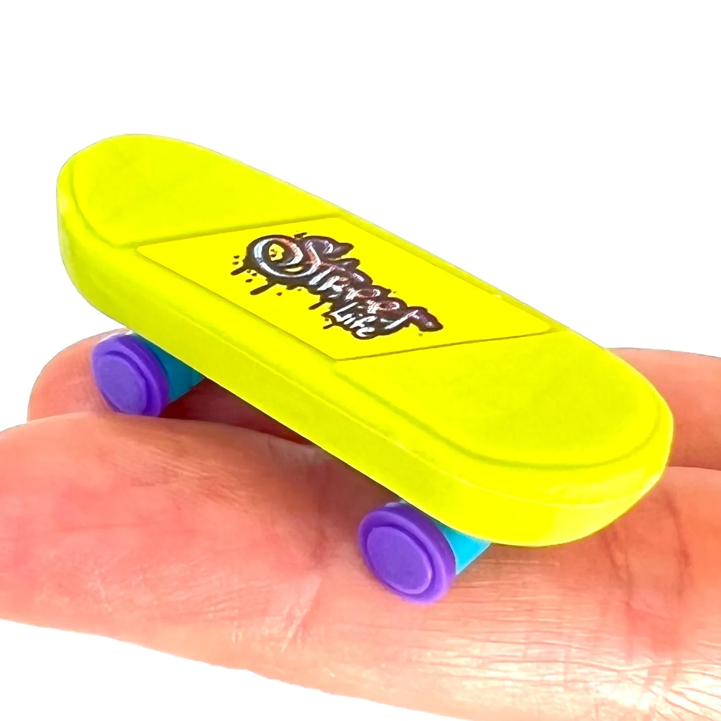 38270 SKATEBOARD ERASERS-60