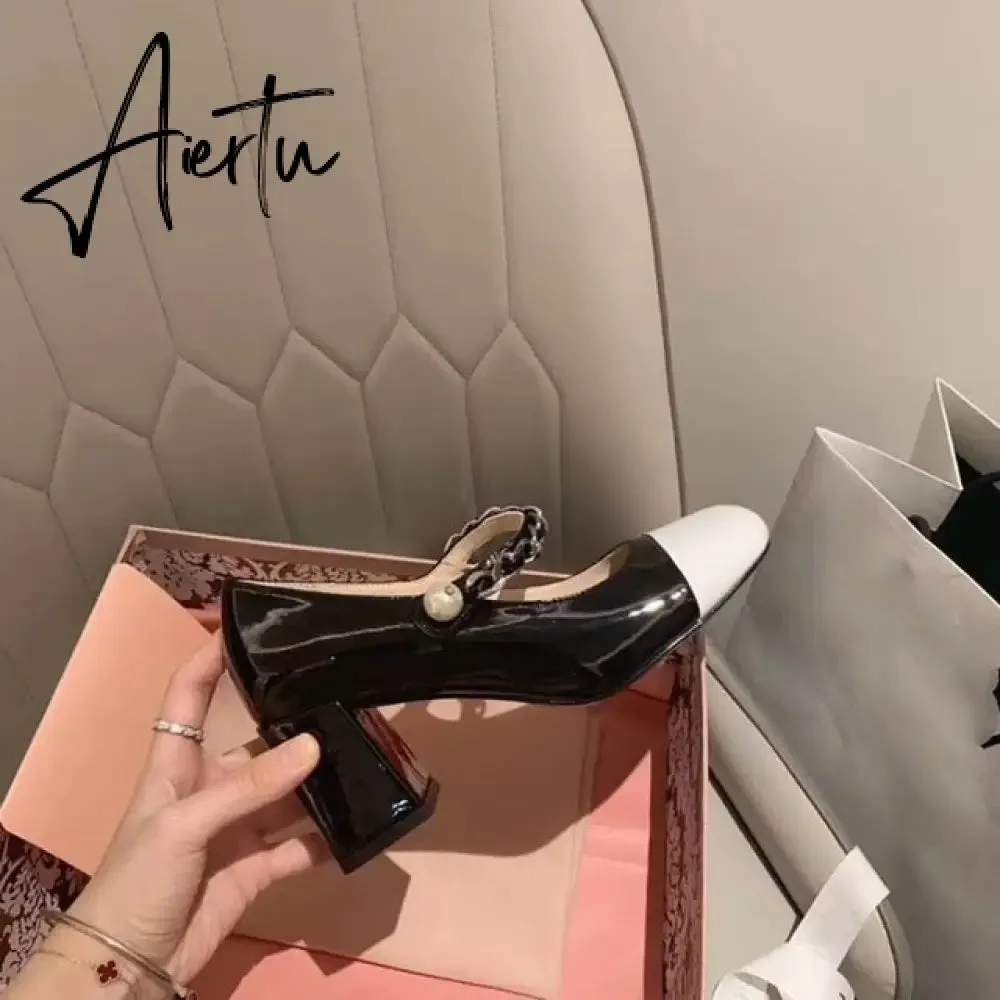 Aiertu European and American spring new women's high-heeled shoes with metal chain decoration square heel shoes