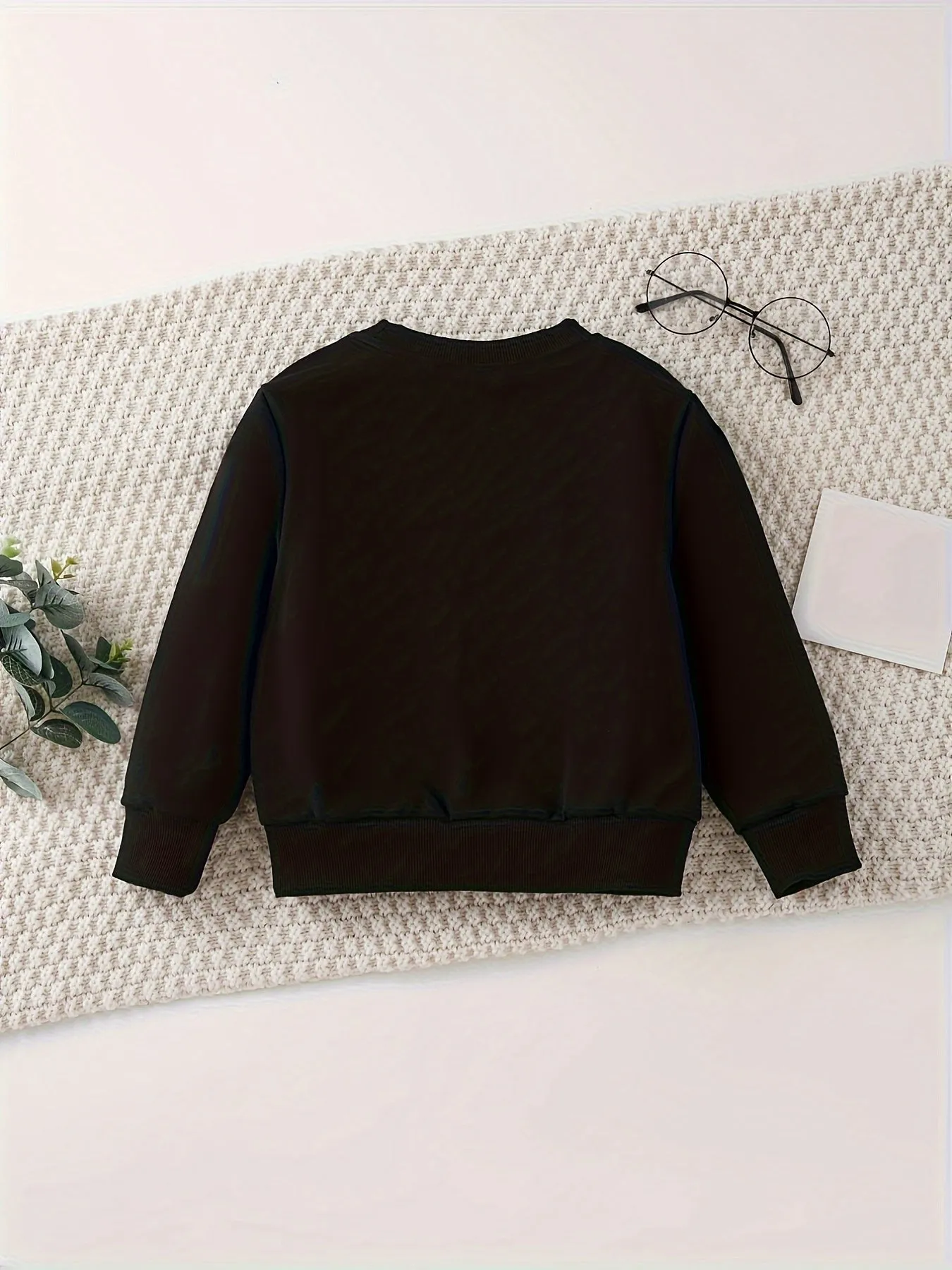 Christmas Gingerbread Print Girl's Long Sleeves Sweatshirt, Customized Name, Comfortable Soft Round Neck Top For Fall Winter Outdoor Play