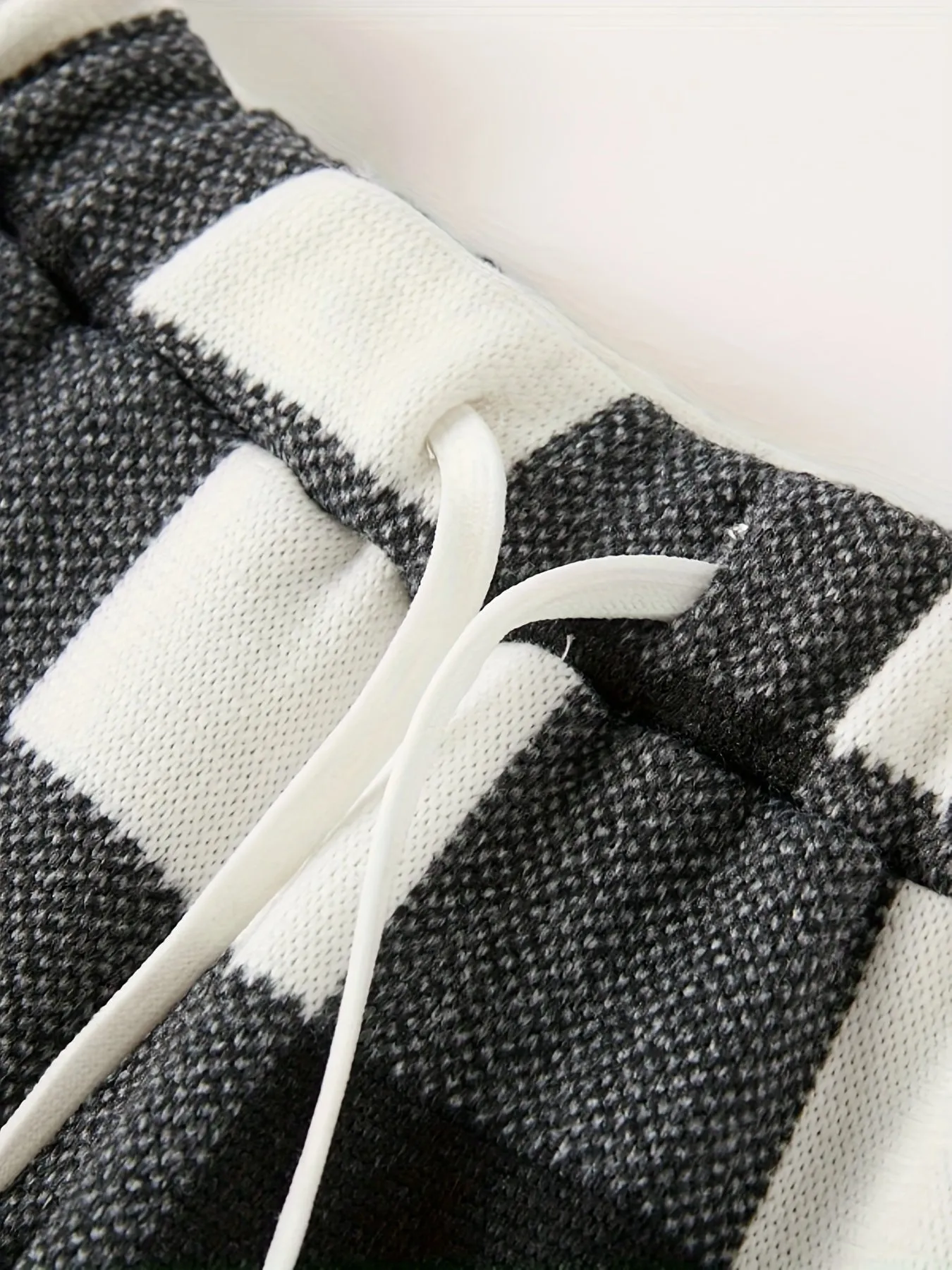 Men's Simple Style Casual Checkered Pajamas Sets, Checkered Hooded Sweatshirt With Kangaroo Pocket Top & Loose Sweatpants Trendy Trousers With Pockets Elastic, Outdoor Sets For Spring Autumn