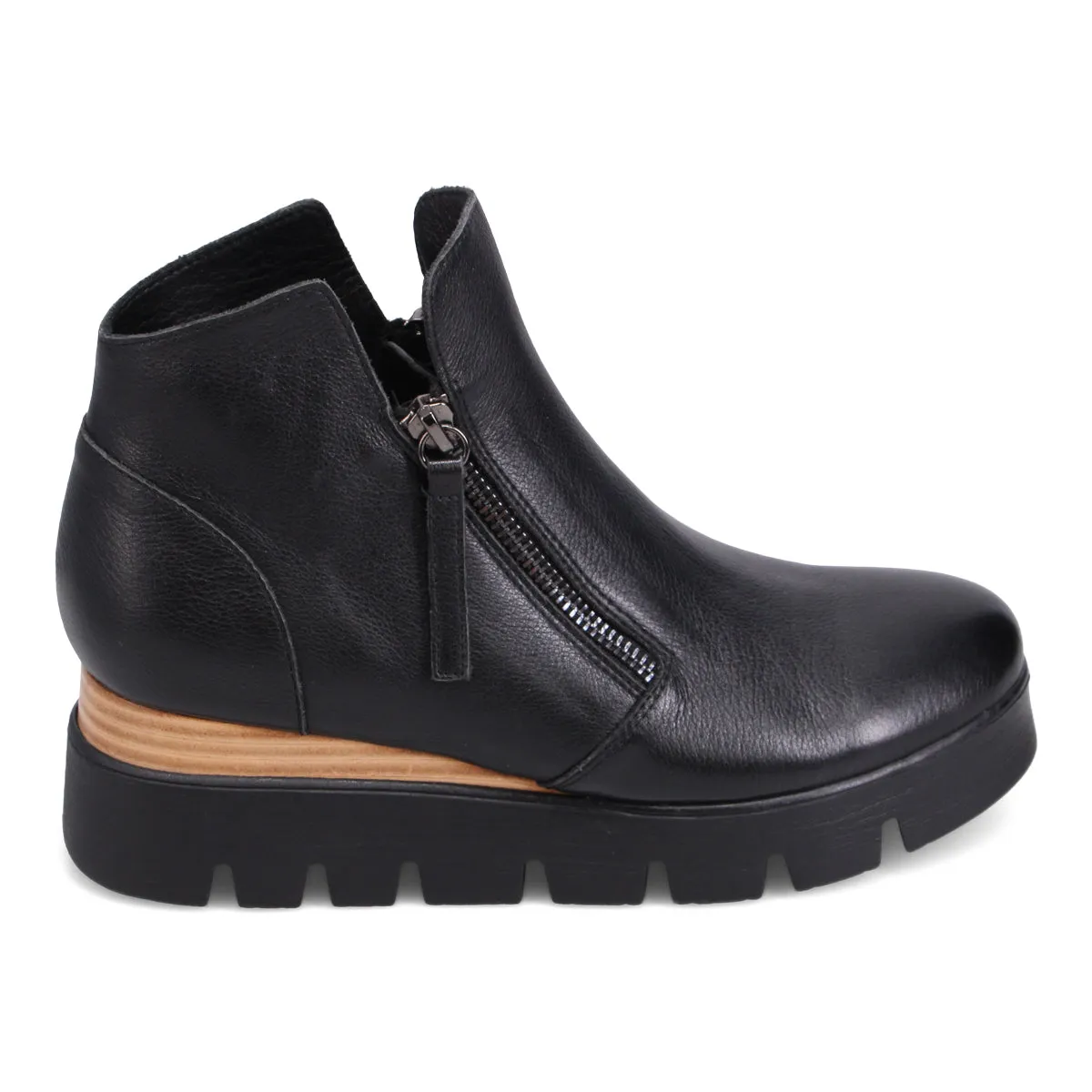 Radio Wedge Boot
